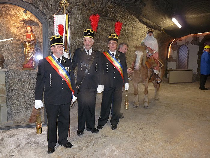 1. Sondersh&auml;user Salz-Kristallball