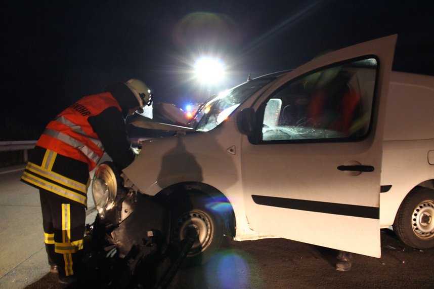 Unfall auf der Autobahn A 38