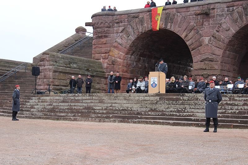 Es war eine wundersch&ouml;ne Zeit - Kommando&uuml;bergabe am Kyffh&auml;user