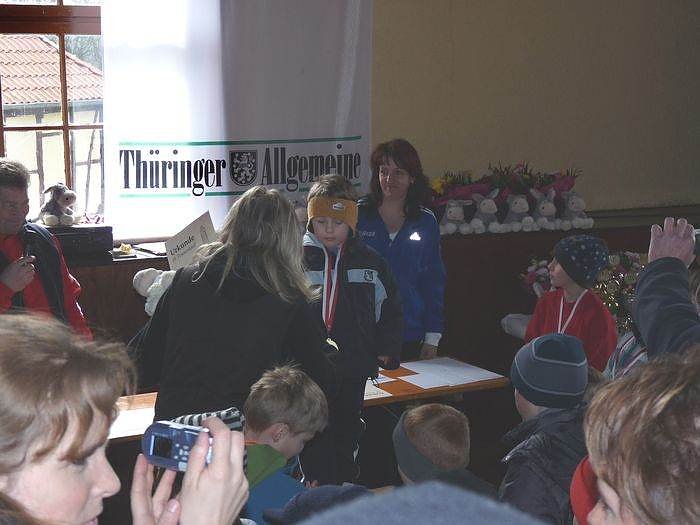 Kinder und Jugendliche beim Possenlauf