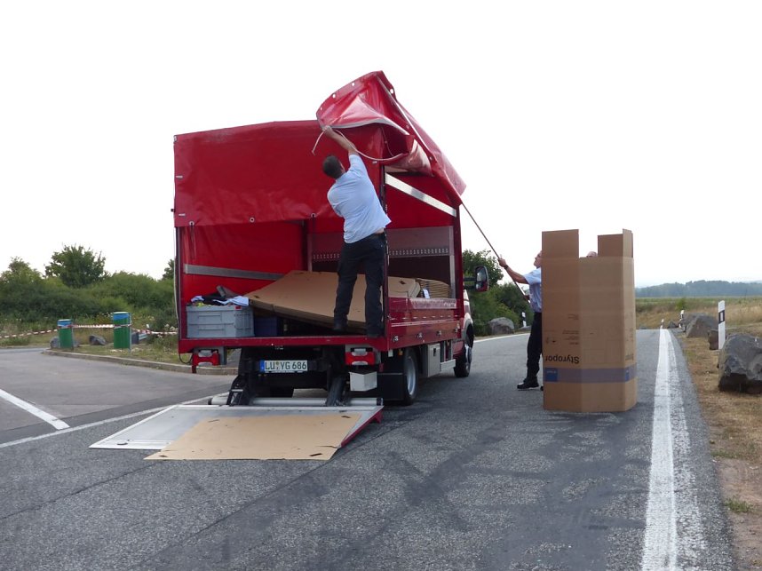 Gefahrgut soll umgeladen und gesichert werden