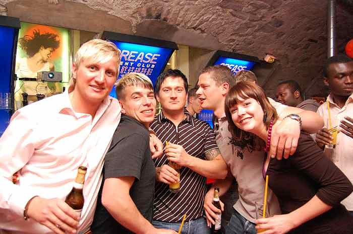 Think Orange Party im Grease