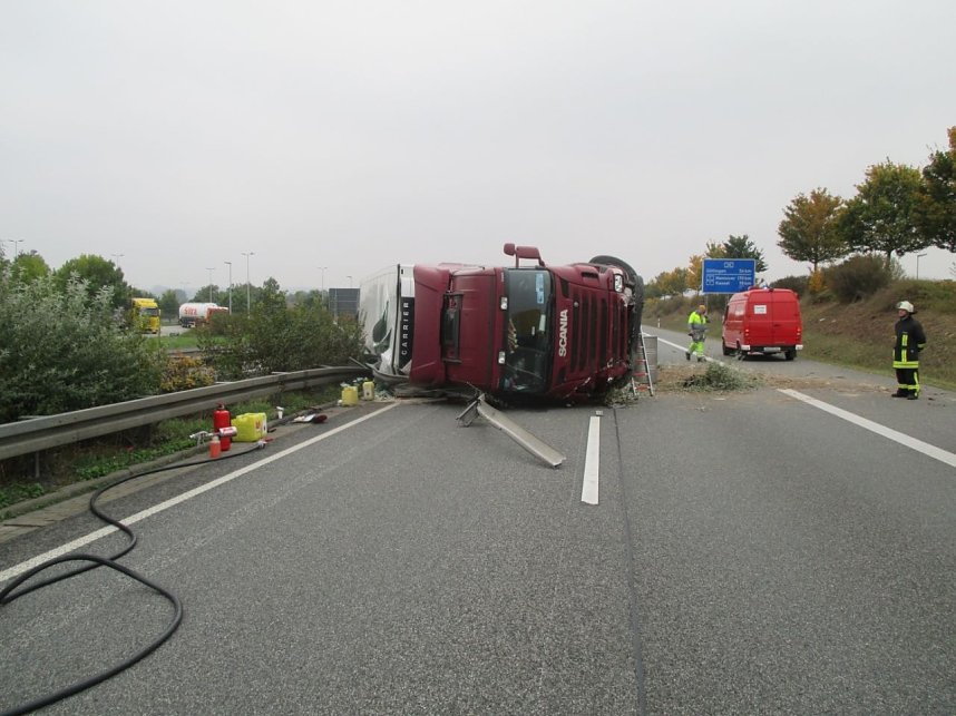 Leitplanke durchbrochen