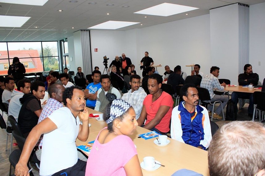 Nicht reden, handeln - die Autohaus Peter Gruppe und andere Unternehmer starten Ausbildungsoffensive