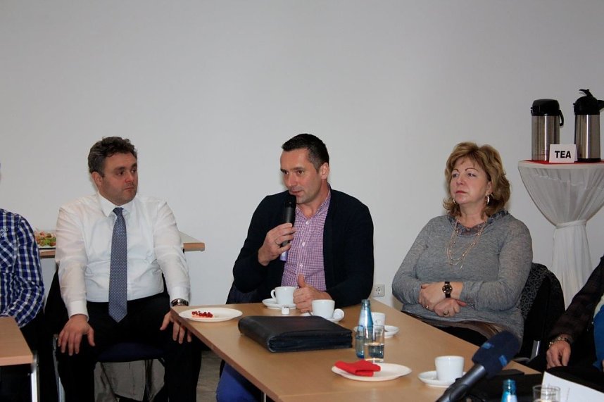 Nicht reden, handeln - die Autohaus Peter Gruppe und andere Unternehmer starten Ausbildungsoffensive