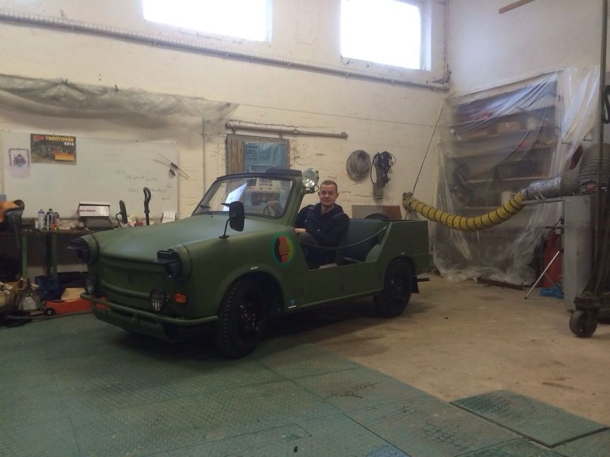 Florian Zimmermann mit seinem Trabant P 601 A