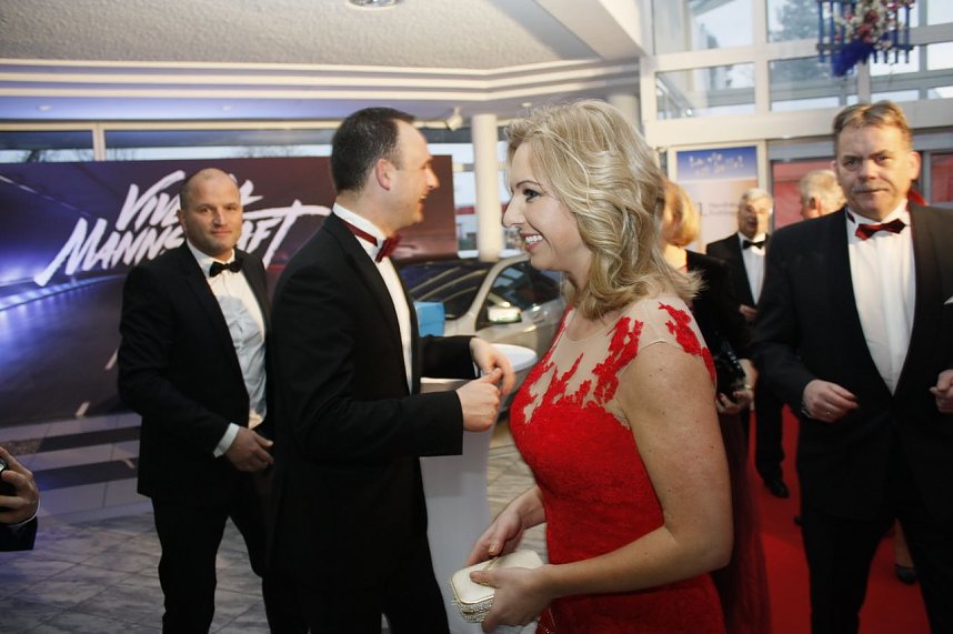 21. Fr&uuml;hlingsball im Autohaus Peter