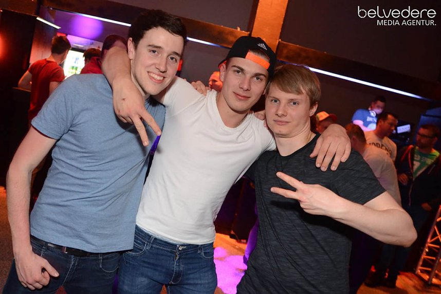 Party im Jugendclubhaus in Nordhausen - der Samstag