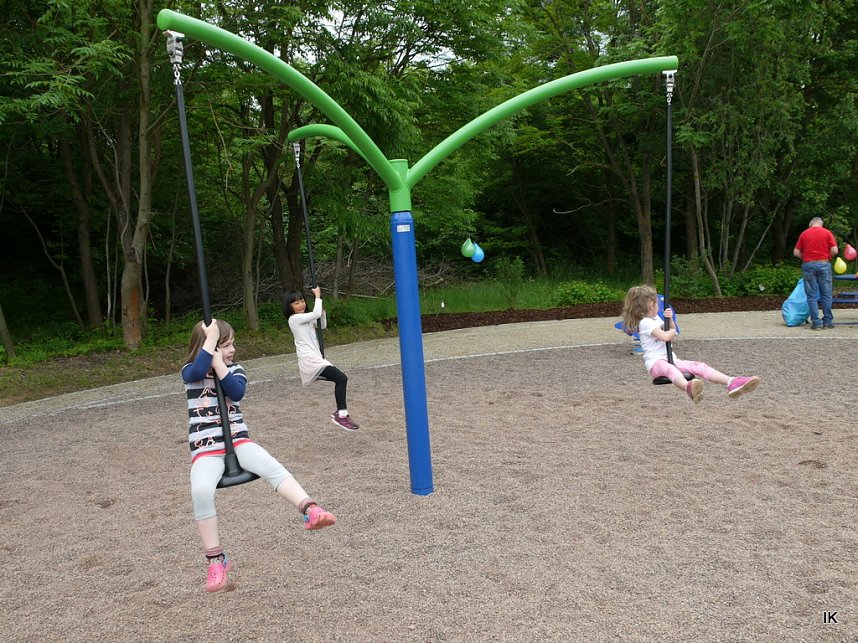 Einweihung Spielplatz Heinestra&szlig;e