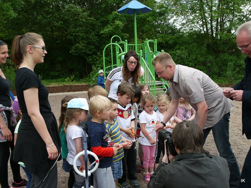 Einweihung Spielplatz Heinestra&szlig;e