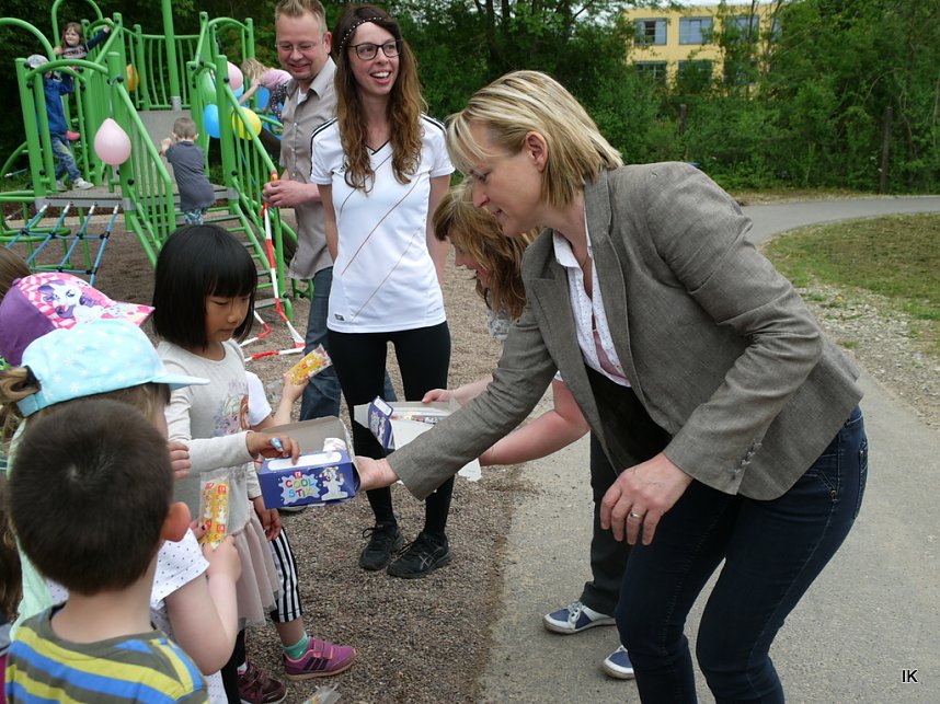 Einweihung Spielplatz Heinestra&szlig;e