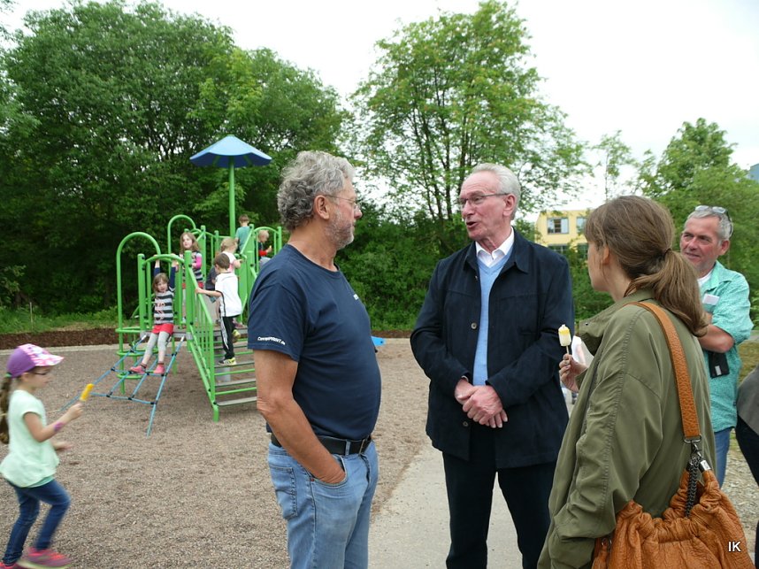 Einweihung Spielplatz Heinestra&szlig;e