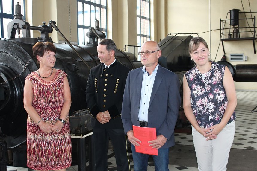 Bergbautechnologen beenden Ausbildung