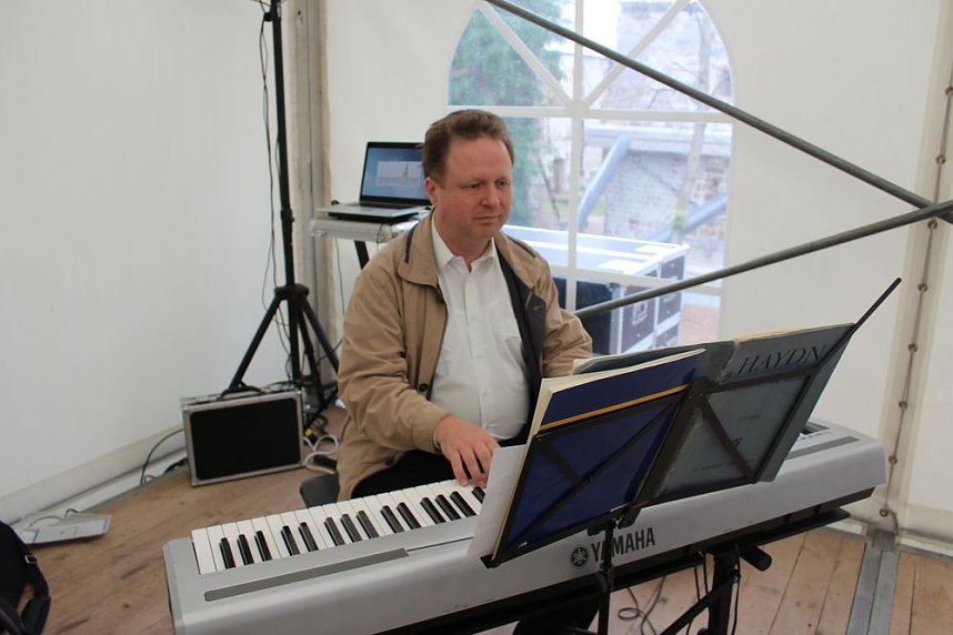 Mit Festakt schiefer Turm als gerettet gefeiert