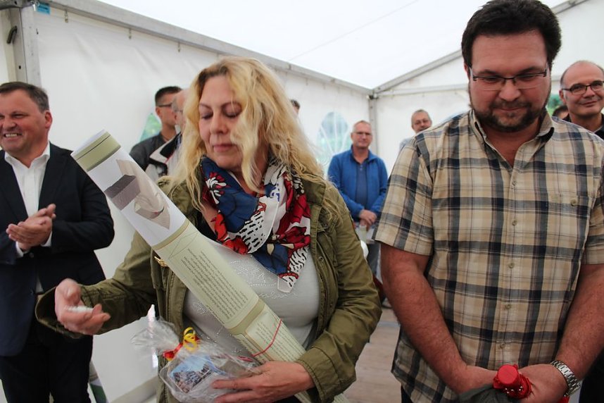 Mit Festakt schiefer Turm als gerettet gefeiert