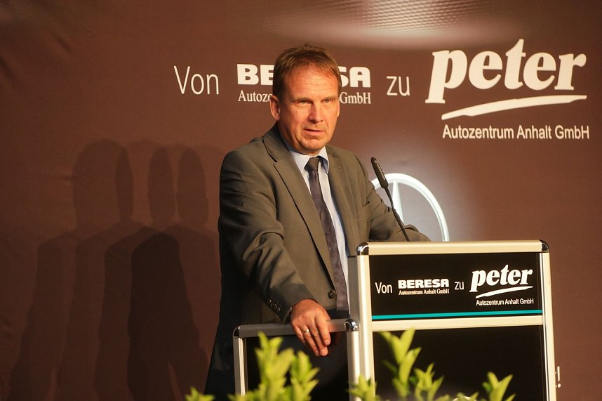 Feierliche Firmen&uuml;bergabe