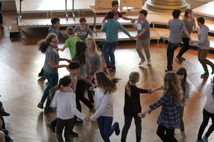 Getanzt und gesungen