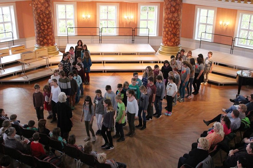 Getanzt und gesungen