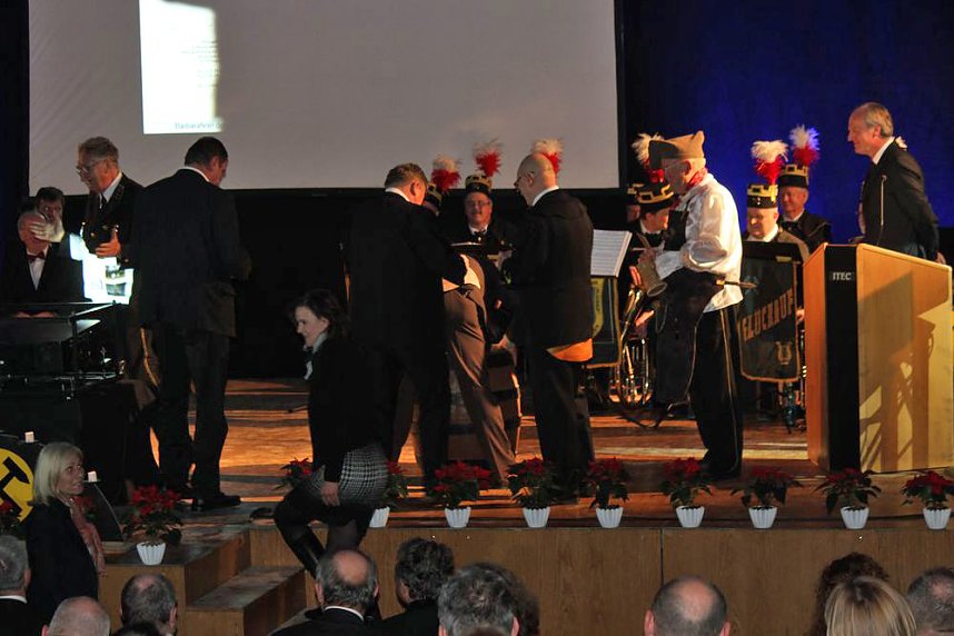 Ministerpr&auml;sident bekam Schl&auml;ge