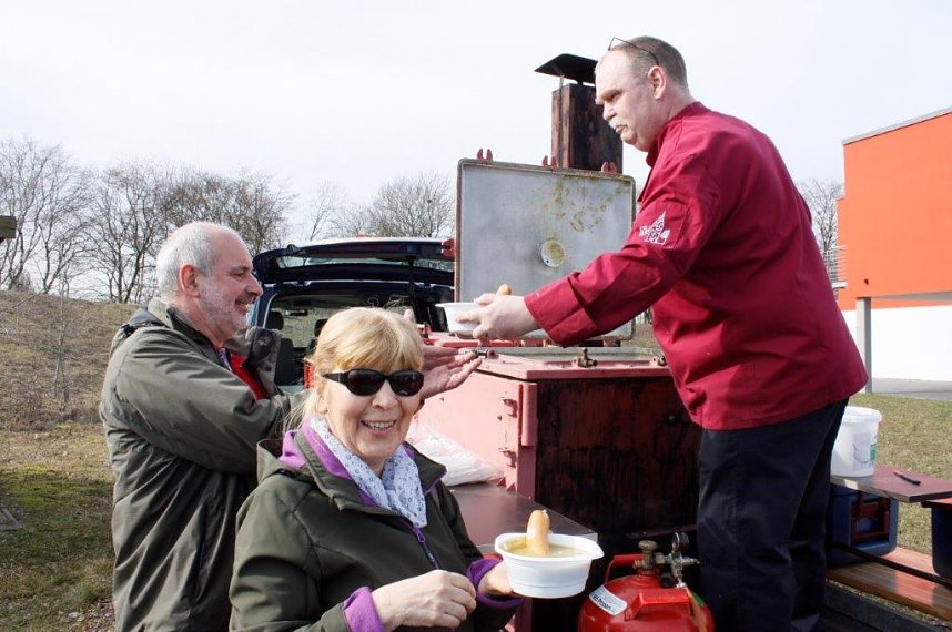 Ab ins Gel&auml;nde: Autohaus-Peter-Gruppe lud zum Aktionstag ins Autodrom