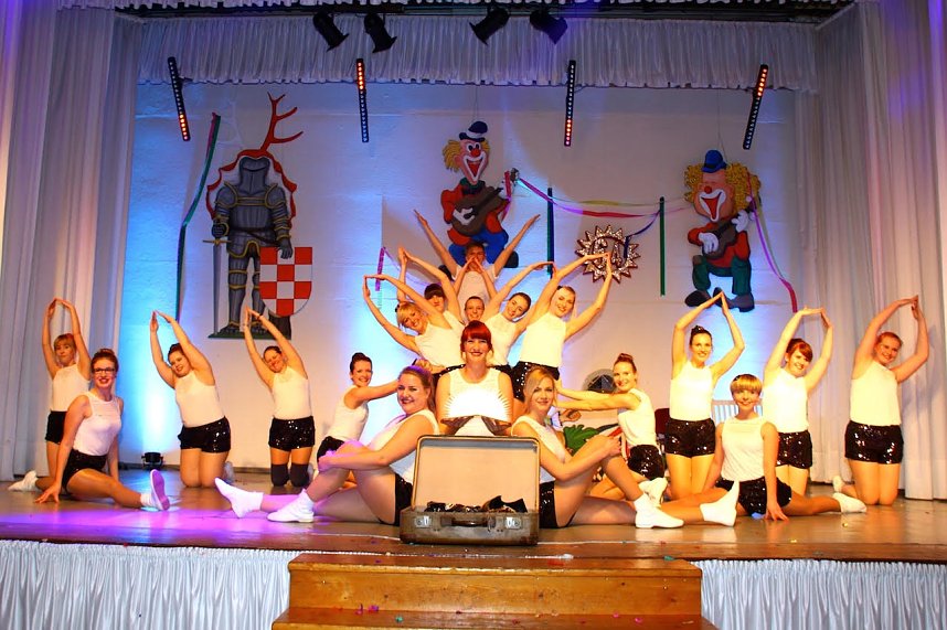 M&auml;nnerbeine und mehr auf Bleicher&ouml;der B&uuml;hne