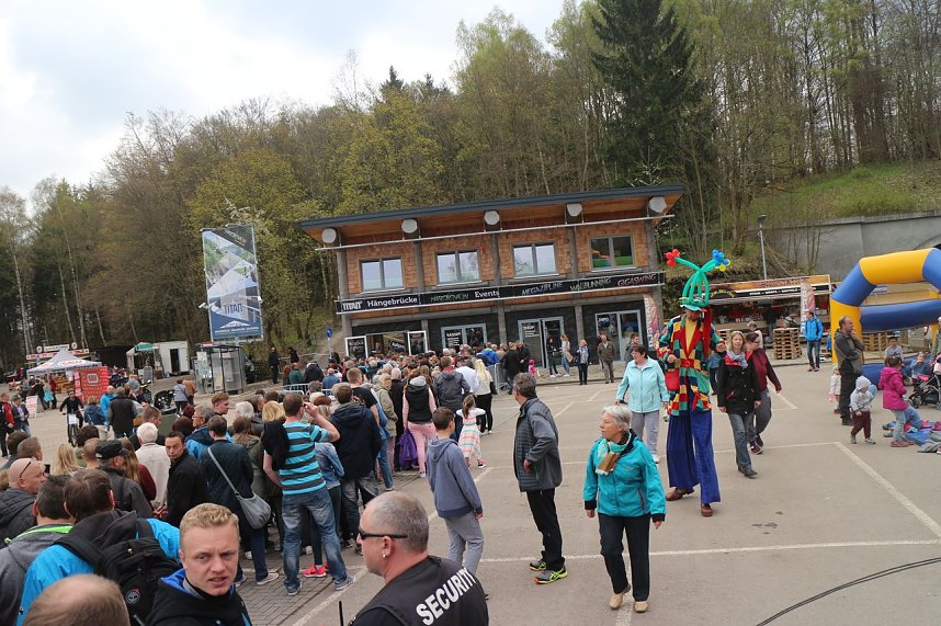 Titan RT - die l&auml;ngste Fu&szlig;g&auml;ngerh&auml;ngebr&uuml;cke der Welt wurde heute im Harz er&ouml;ffnet
