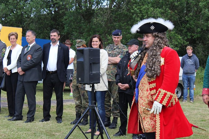 Gro&szlig;e Parade auf dem Dickkopf