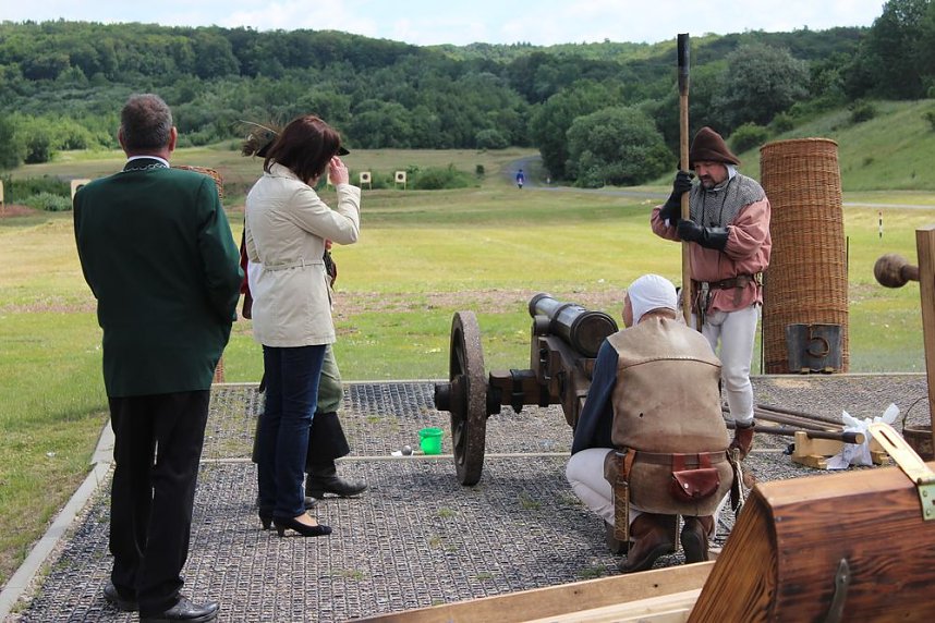 Gro&szlig;e Parade auf dem Dickkopf