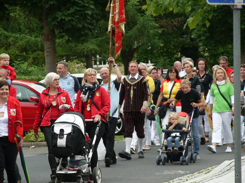 Sch&uuml;tzenumzug Dingelst&auml;dt