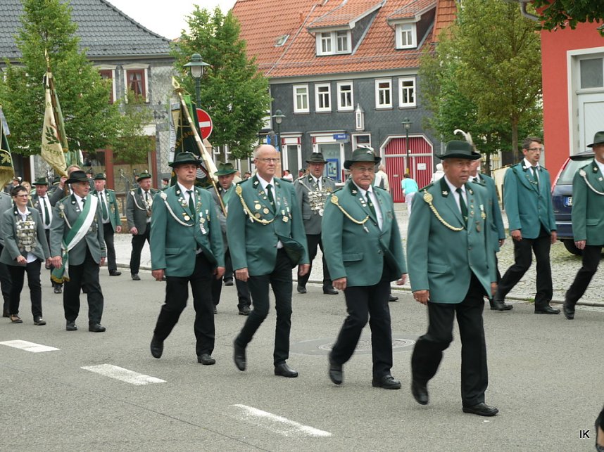 Sch&uuml;tzenumzug Dingelst&auml;dt