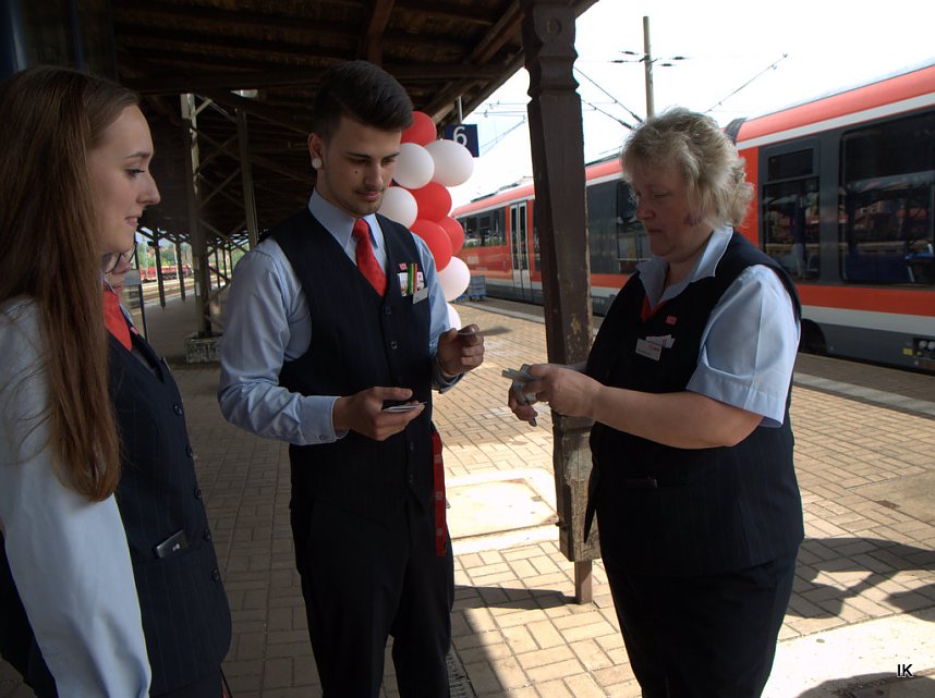 Neuen Zug in Leinefelde begr&uuml;&szlig;t