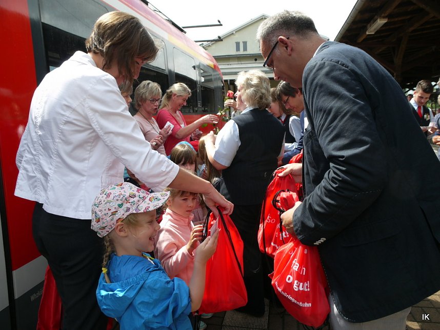 Neuen Zug in Leinefelde begr&uuml;&szlig;t