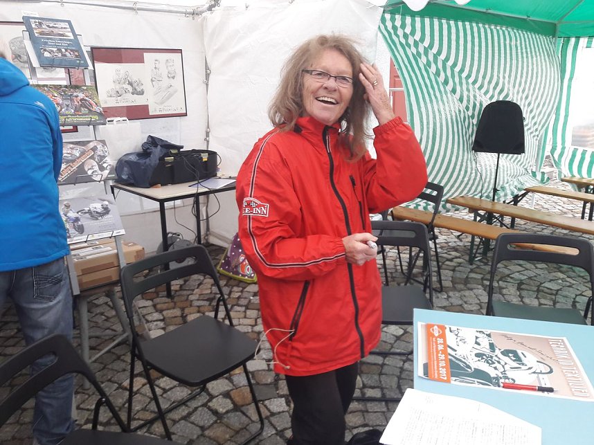 Besuch in Hohenstein-Ernstthal: Helga Heinrich-Streudel 