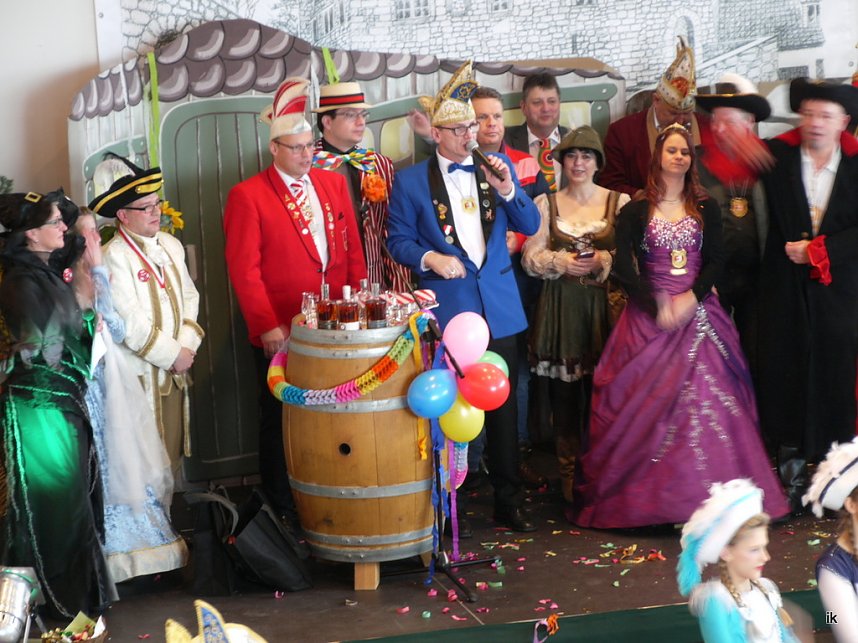 Empfang im Foyer am Rosenmontag