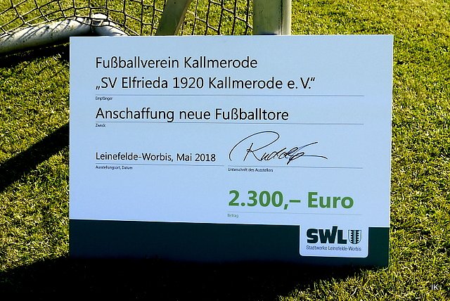 Scheck-&Uuml;bergabe