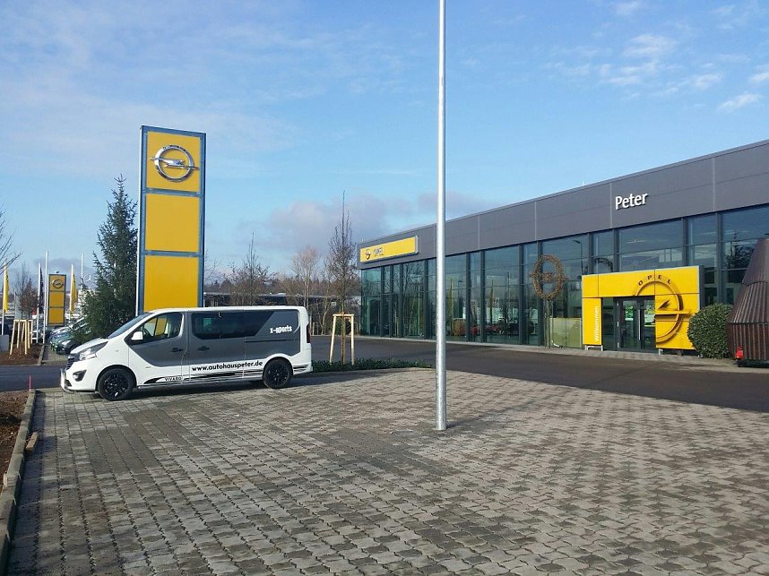 Modernes OPEL-Autohaus entstand in 8 Monaten Bauzeit