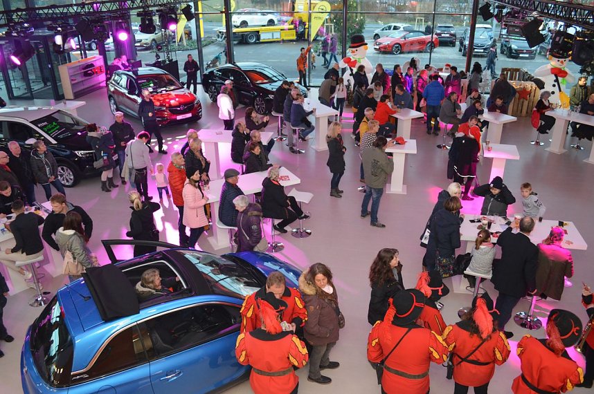 Neues Autohaus er&ouml;ffnet