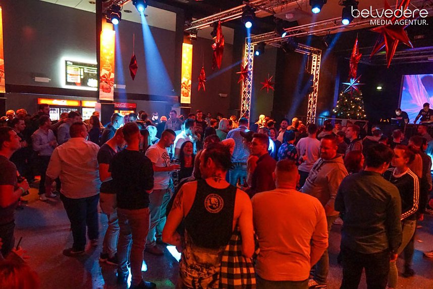Party im Jugendclubhaus in Nordhausen - der Samstag