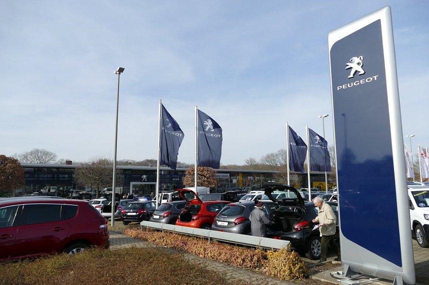 Autohaus Er&ouml;ffnung