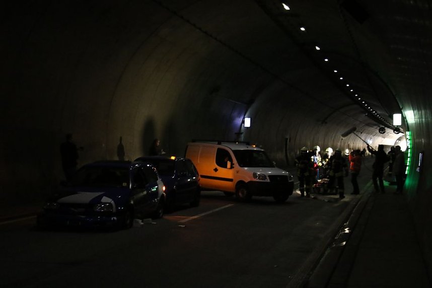 Gro&szlig;&uuml;bung im H&ouml;llbergtunnel