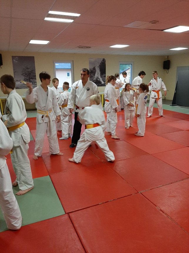 Im Ferienpark Feuerkuppe trainiert