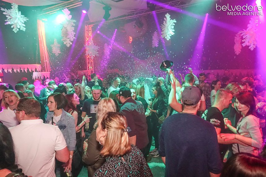 Party im Jugendclubhaus in Nordhausen - der Samstag