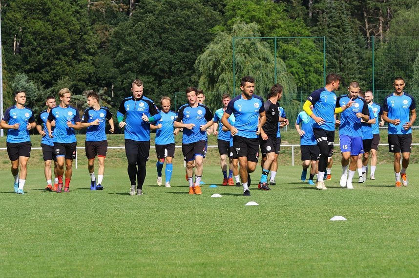 Trainingsauftakt des Oberliga-Kaders im AKS