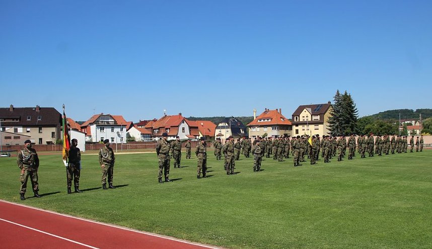 Bei Appell in Sondershausen Kommando &uuml;ber geben