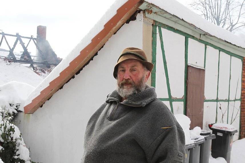 Dachstuhlbrand griff auf Nachbarh&auml;user &uuml;ber