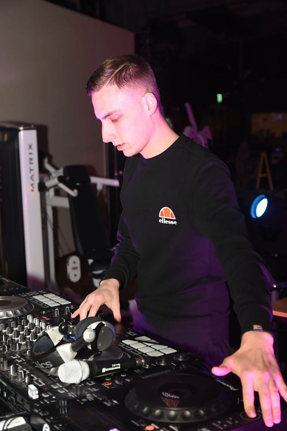 Livemusik aus dem Fitnessloft