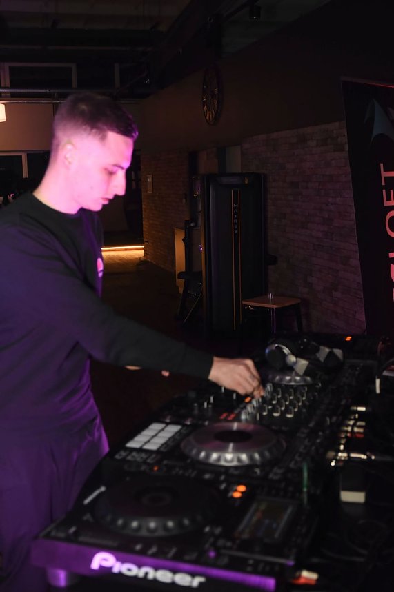 Livemusik aus dem Fitnessloft