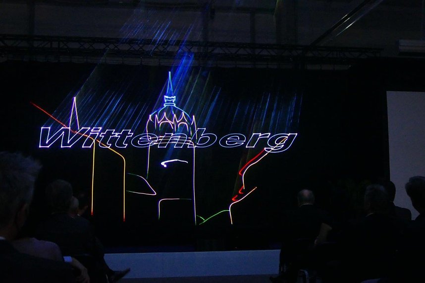 Lasershow beendete den offiziellen Teil