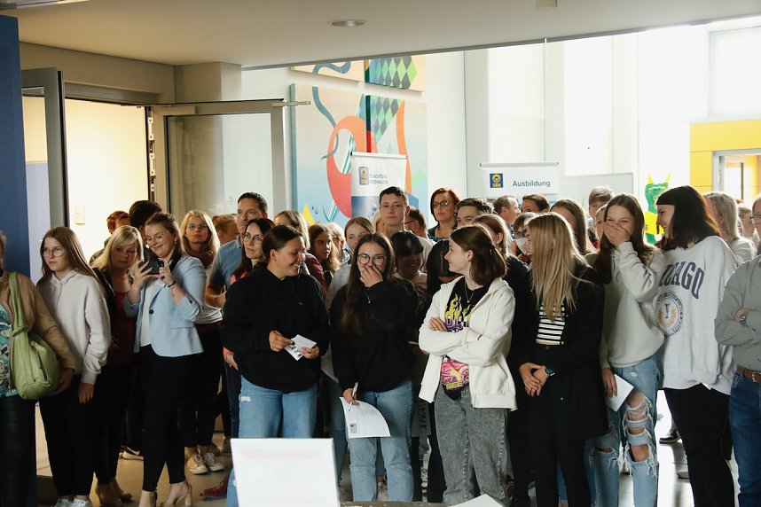 An der Lessing-Schule wurde gestern die dritte Runde des "Tags in der Praxis" mit einer Berufsmesse eingel&auml;utett