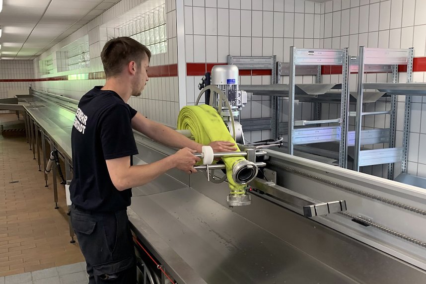 Neue Schlauchanlage arbeitet 